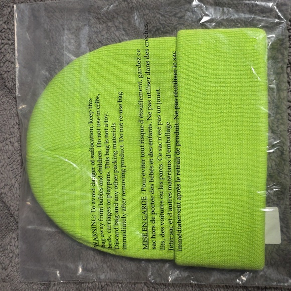 Stussy Neon Green Beanie with Black Logo - Picture 2 of 2